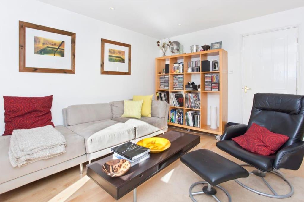 Walking Distance To Racecourse And City Centre 约克 外观 照片